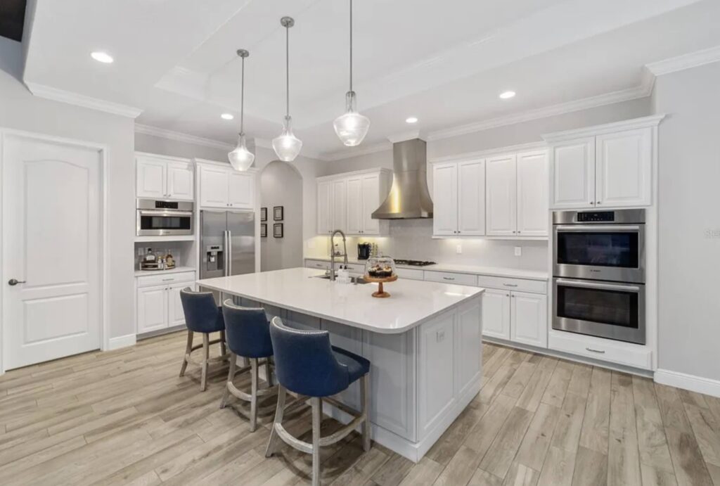 Kitchen at 4341 SE 6th Avenue