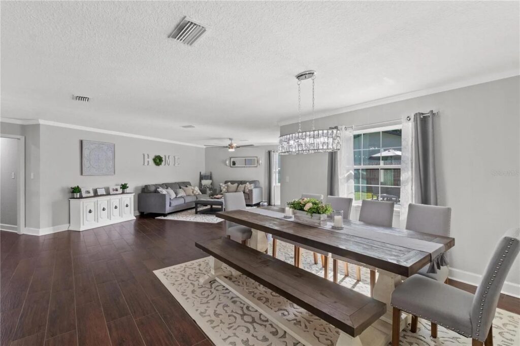 Living room at 1237 SE 18th Avenue in Ocala