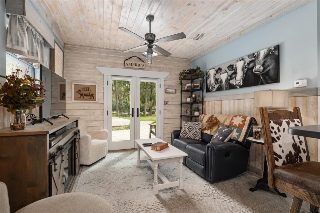 Living room at 8491 SE 21st Avenue